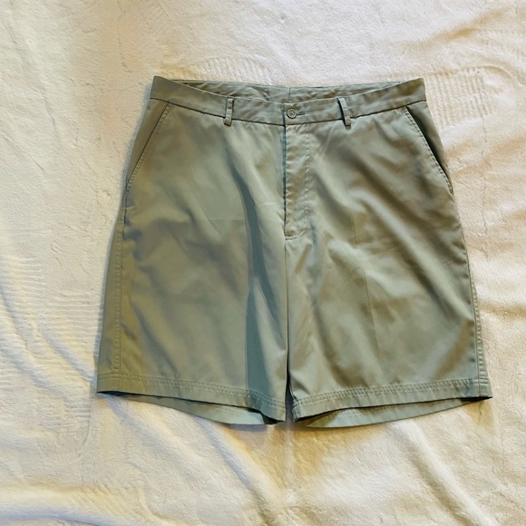 𝅺PEBBLE Beach performance like new condition size 36 color gray - Picture 1 of 2